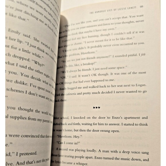 The Hundred Lies of Lizzie Lovett by Sedoti, Chelsea - Picture 6 of 9